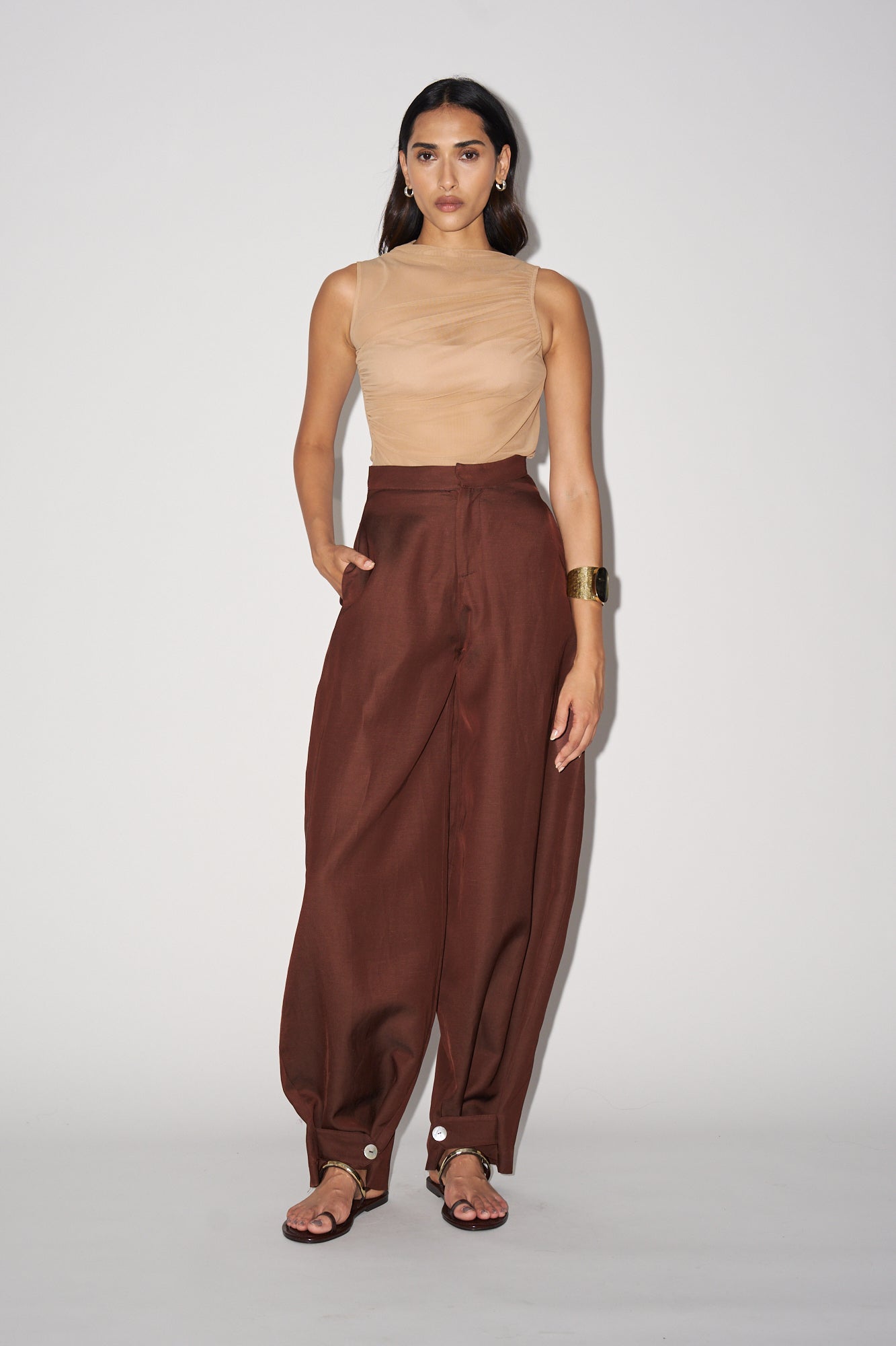 Brown balloon trousers