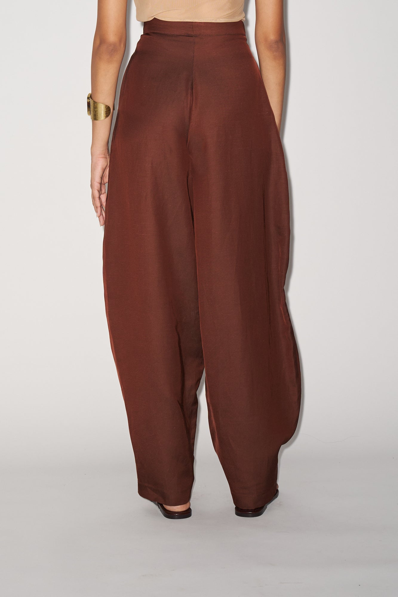 Brown balloon trousers
