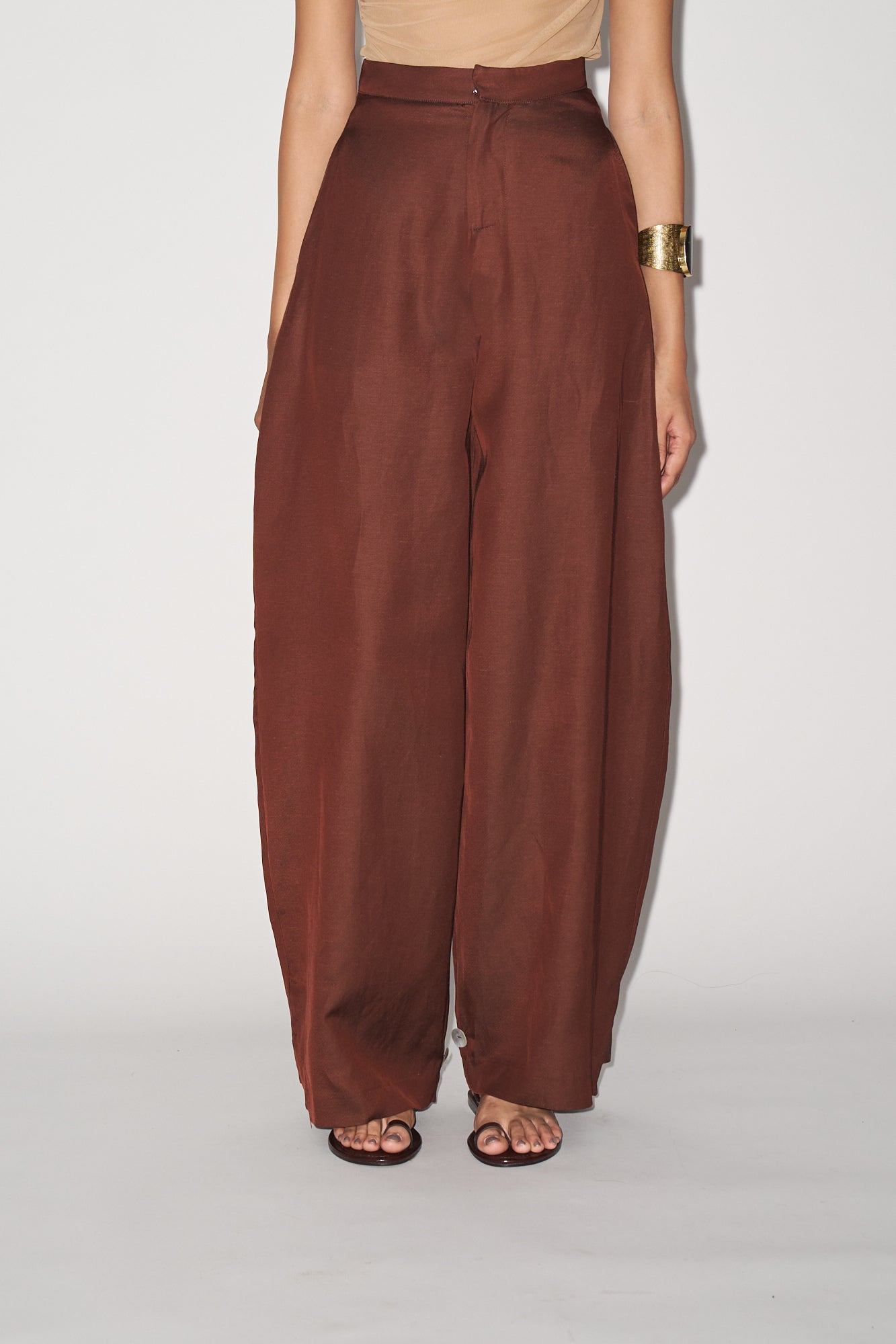 Brown balloon trousers