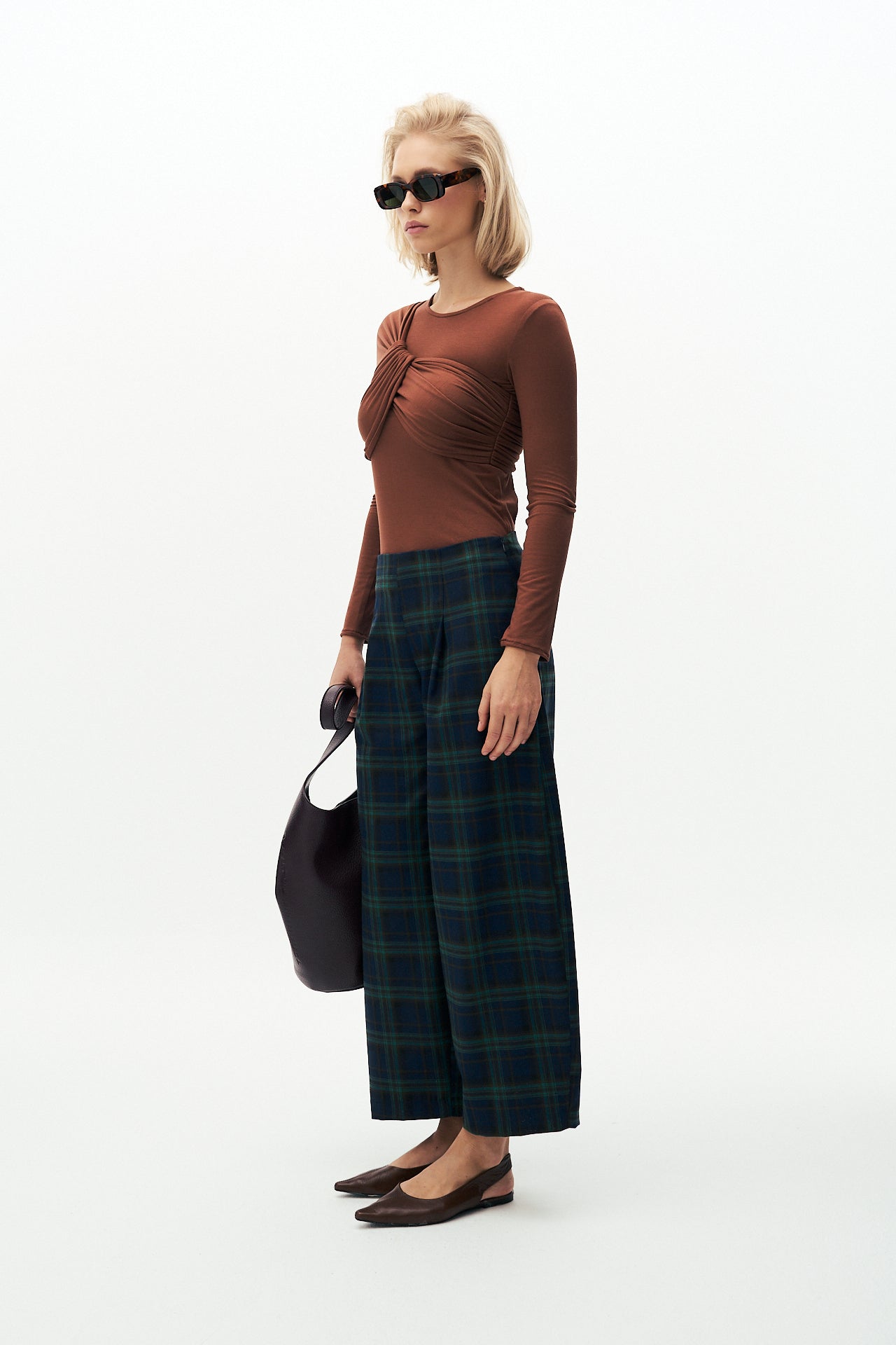 Checked barrel fit trousers
