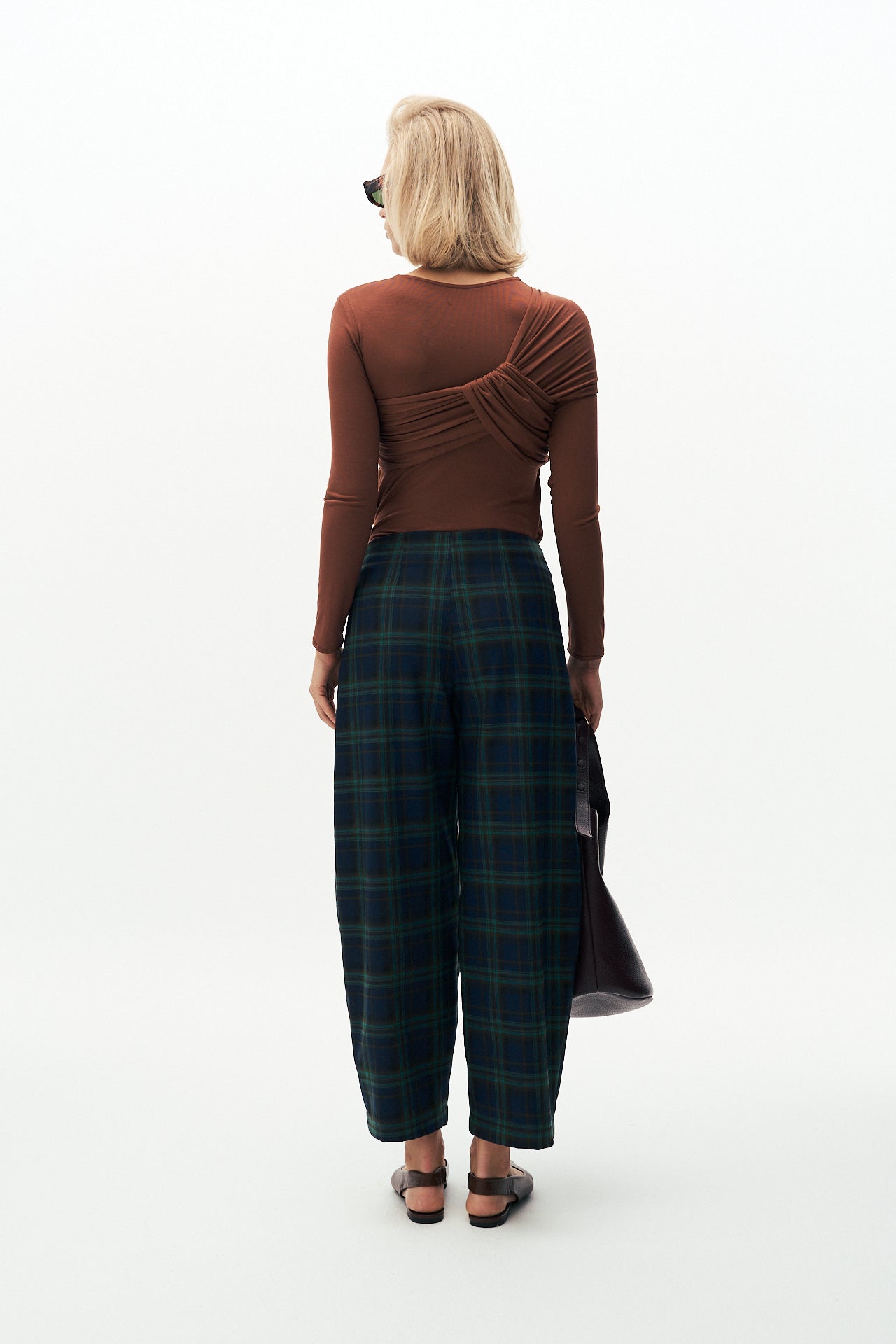 Checked barrel fit trousers