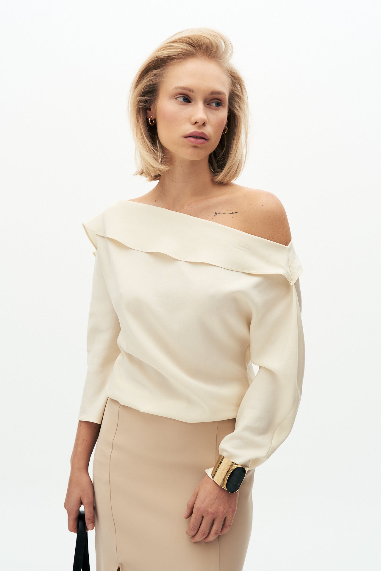 Lyocell off shoulder top